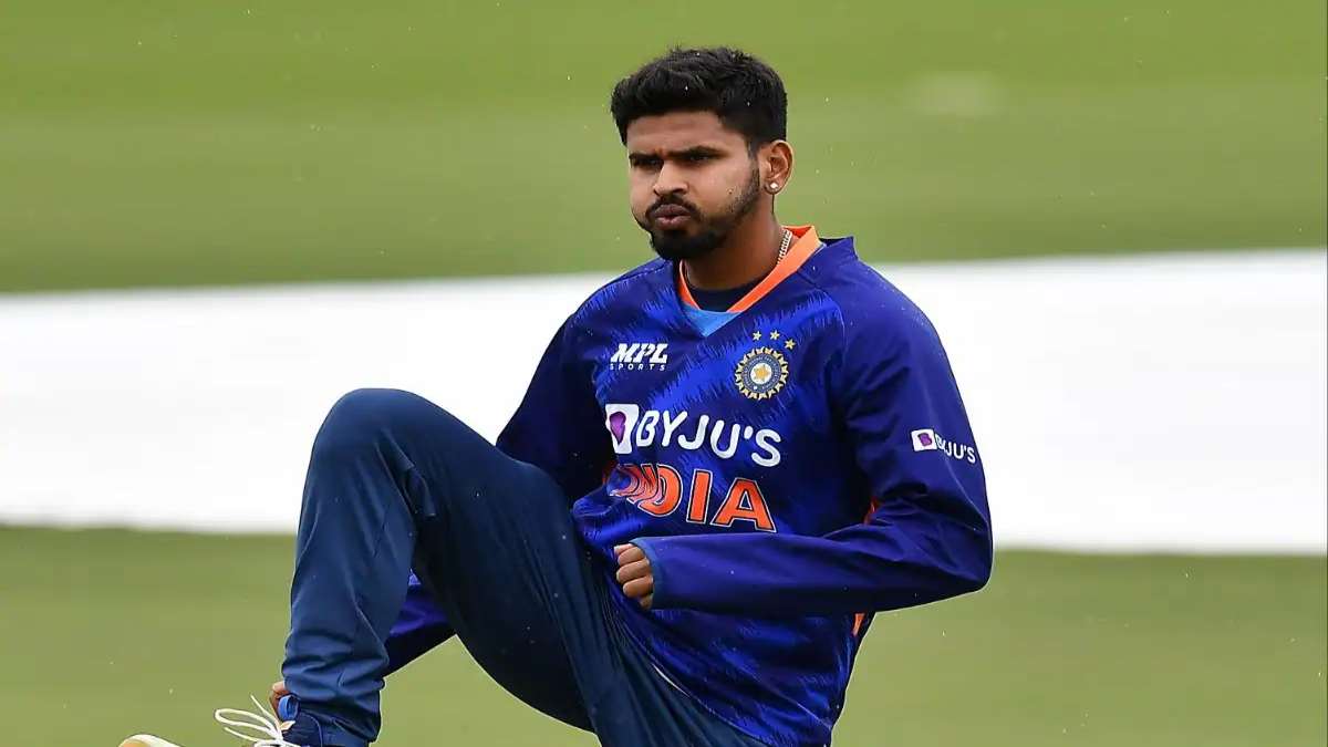 Shreyas Iyer की चोट ने बढ़ाई टीम इंडिया की बढ़ाई परेशानी, नहीं फिट हुए तो किसे मिलेगी विश्वकप टीम में एंट्री?