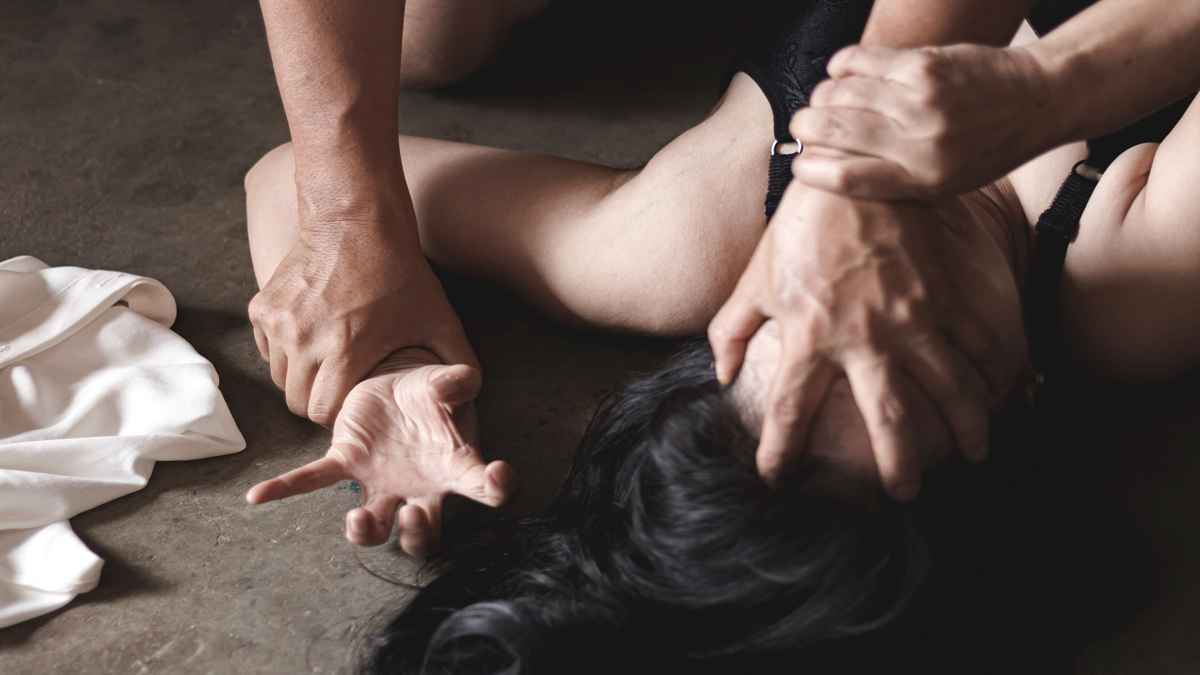 जंगल में हैवानियतः पिकनिक मनाने गई लड़की के साथ लूटपाट, डरा धमकाकर किया रेप, 2 वहशी चढ़े पुलिस के हत्थे