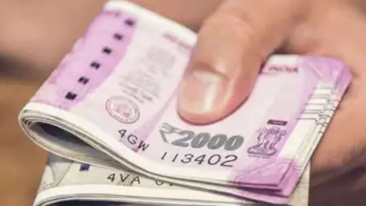 Public Provident Fund Account: कम निवेश में बन सकते हैं अमीर, जानिए कैसे करें इनवेस्टमेंट ?