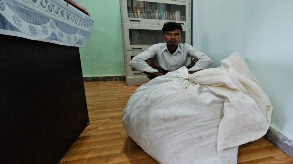 CG NEWS : गांजा तस्करों पर पुलिस का शिकंजा, छत्तीसगढ़ में खपाने की फिराक में था तस्कर, साइकिल से ला रहा था माल