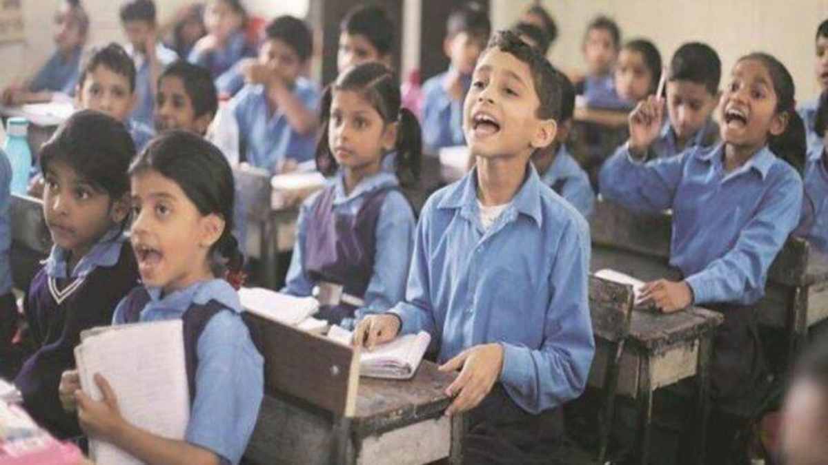 हड़ताल छोड़ कल से स्कूल लौटेंगे प्राथमिक शिक्षक, सरकार ने दिसंबर तक मांगें पूरी करने का किया वादा…