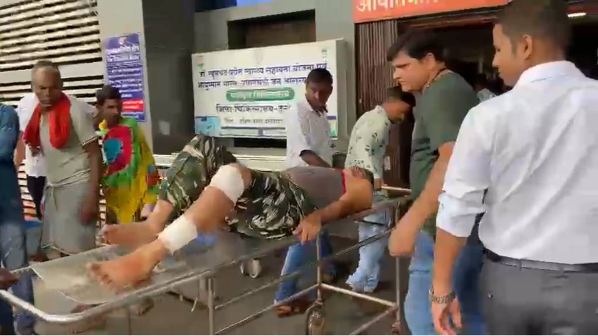 CG BREAKING : IED ब्लास्ट की चपेट में आया CRPF का जवान, दोनों पैर में लगी चोट …
