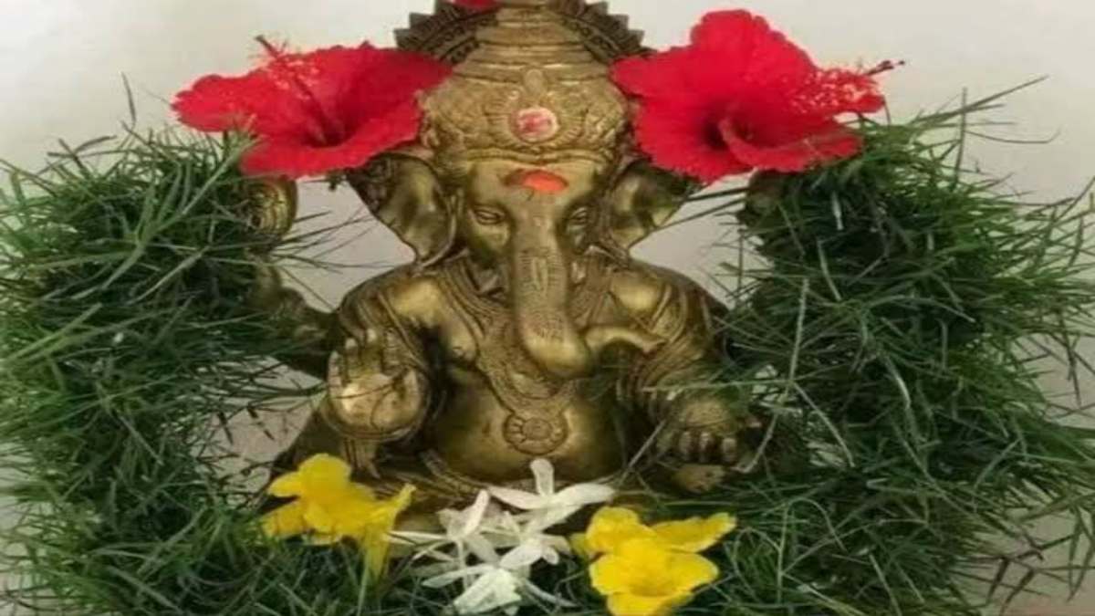 Ganesh Utsav 2023 : दूर्वा की गांठ के इन उपायों से आपकी समस्याओं का होगा तुरंत निराकरण….