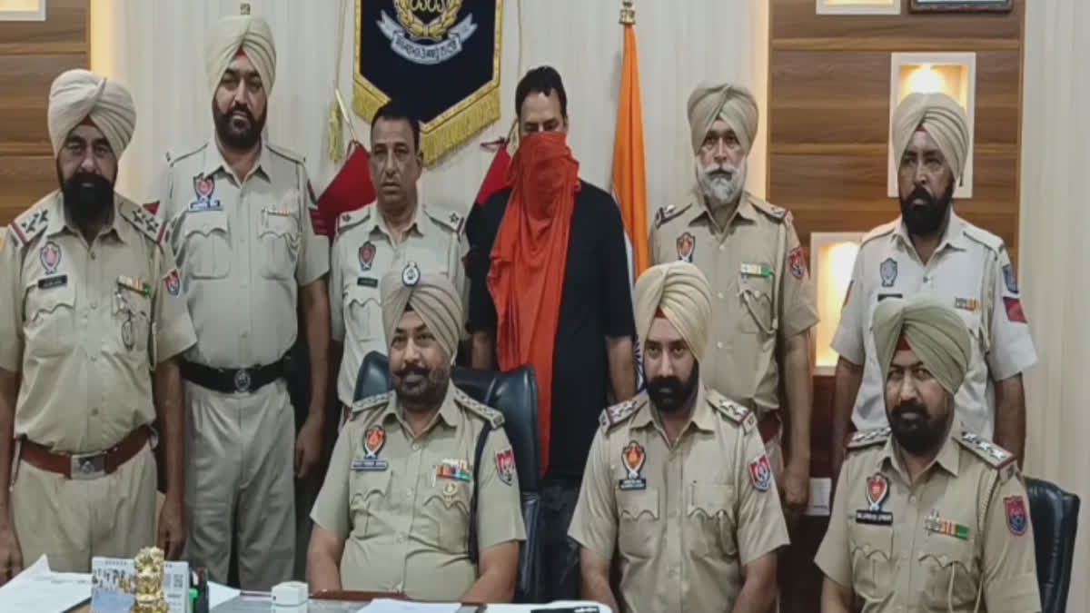 सेना की गुप्त जानकारी पाक एजेंसियों को देने के आरोप में पूर्व सैनिक गिरफ्तार