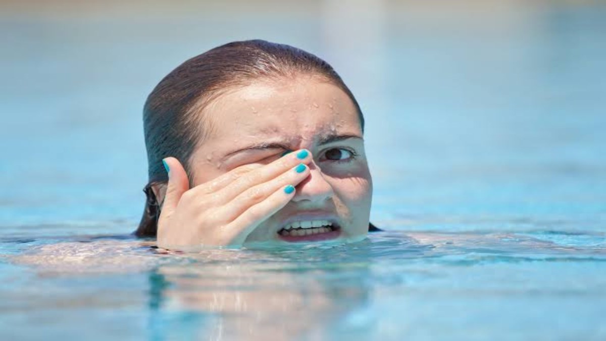 Eyes Protection During Swimming : स्विमिंग के बाद आंखों में हो सकती है इरिटेशन की प्रॉब्लम, इसलिए पूल में उतरने से पहले जरूर लें ये Eye प्रोटेक्शन …