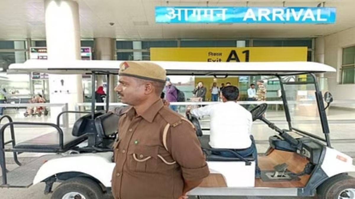 Big News : एयरपोर्ट को बम से उड़ाने की धमकी, कहा- बदल दूंगा नक्शा, मचा हड़कंप
