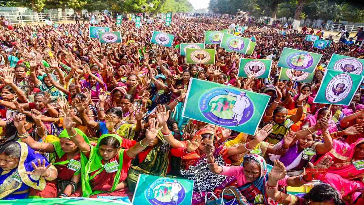 हड़ताल पर गए मिड-डे-मील कर्मचारी, जिला अधिकारी और स्कूल समिति को वैकल्पिक व्यवस्था करने का निर्देश