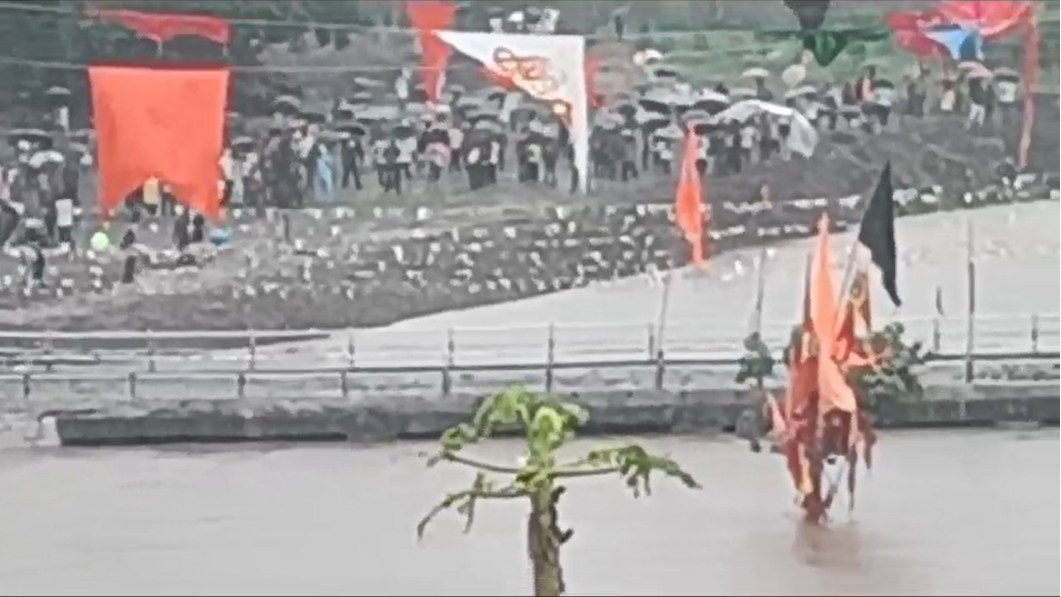 गोटमार मेले में युवक की मौत: झंडा तोड़ने के दौरान नदी में बहा, 198 लोग घायल, 2 गंभीर