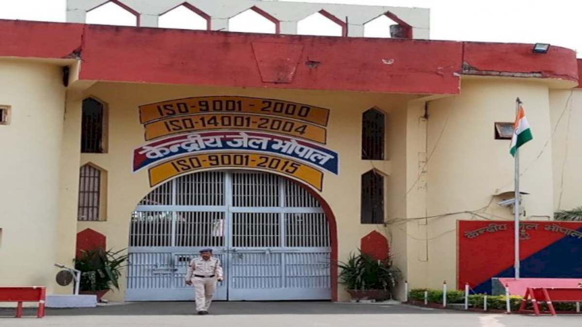 जेल में आतंकियों की भूख हड़ताल जारी: चार में से तीन की हालत गंभीर, DIG कर रहे मामले की निगरानी