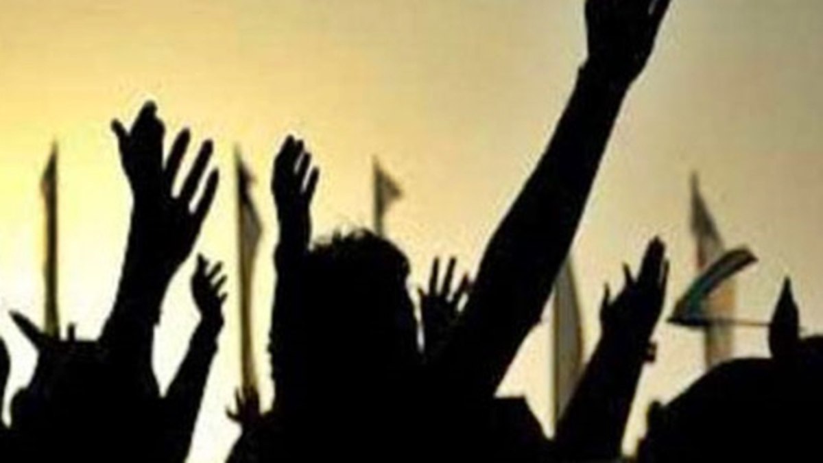 अस्थाई कर्मचारियों ने सरकार के खिलाफ खोला मोर्चा: मंत्रालय गेट के सामने किया विरोध प्रदर्शन, ये रही वजह