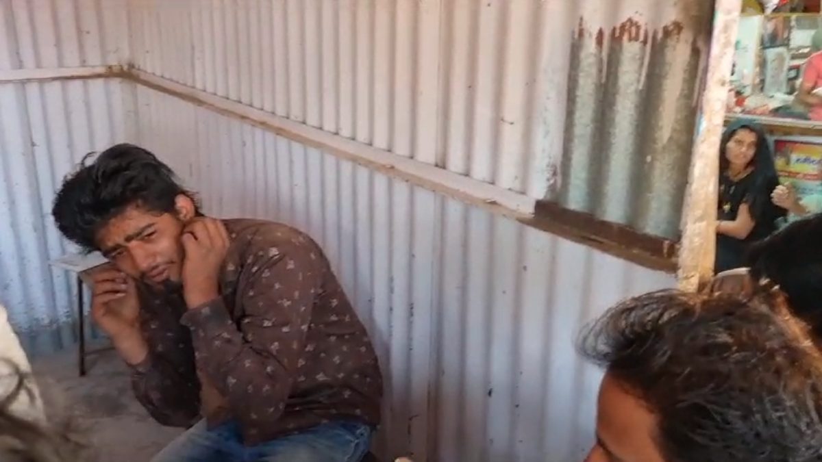 जेब कतरे की पिटाई: जिसने लिफ्ट दिया उसी की जेब काटने की कोशिश, लोगों ने सीएसपी कार्यालय के पास की जमकर धुनाई