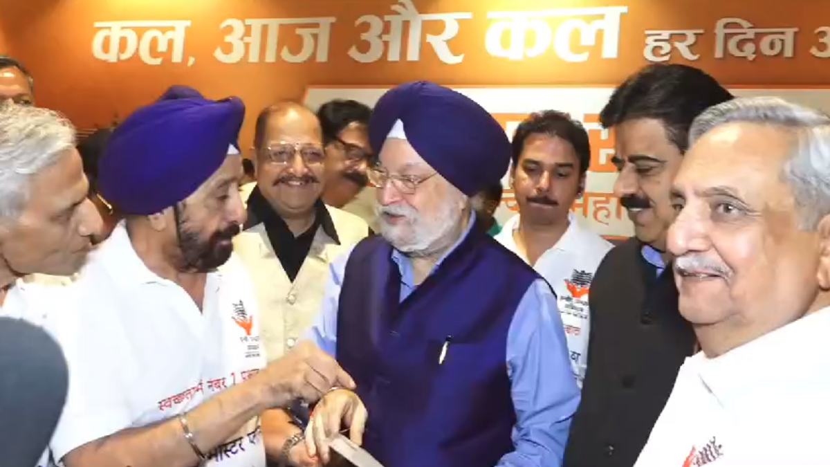 आज और कल हर दिन आगे बढ़ता मध्यप्रदेश विषय पर प्रबुद्धजन सम्मेलनः केंद्रीय मंत्री पुरी बोले- शहर को स्वच्छता में नंबर 1 बनाने का श्रेय जनता को, महिला आरक्षण बिल को लेकर कही यह बात