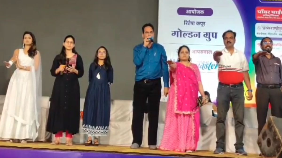 MP Elections 2023: गरबा पंडाल से मतदाताओं को किया जा रहा जागरूक, धार्मिक आयोजनों में मतदान करने की दिलवाई जा रही शपथ 