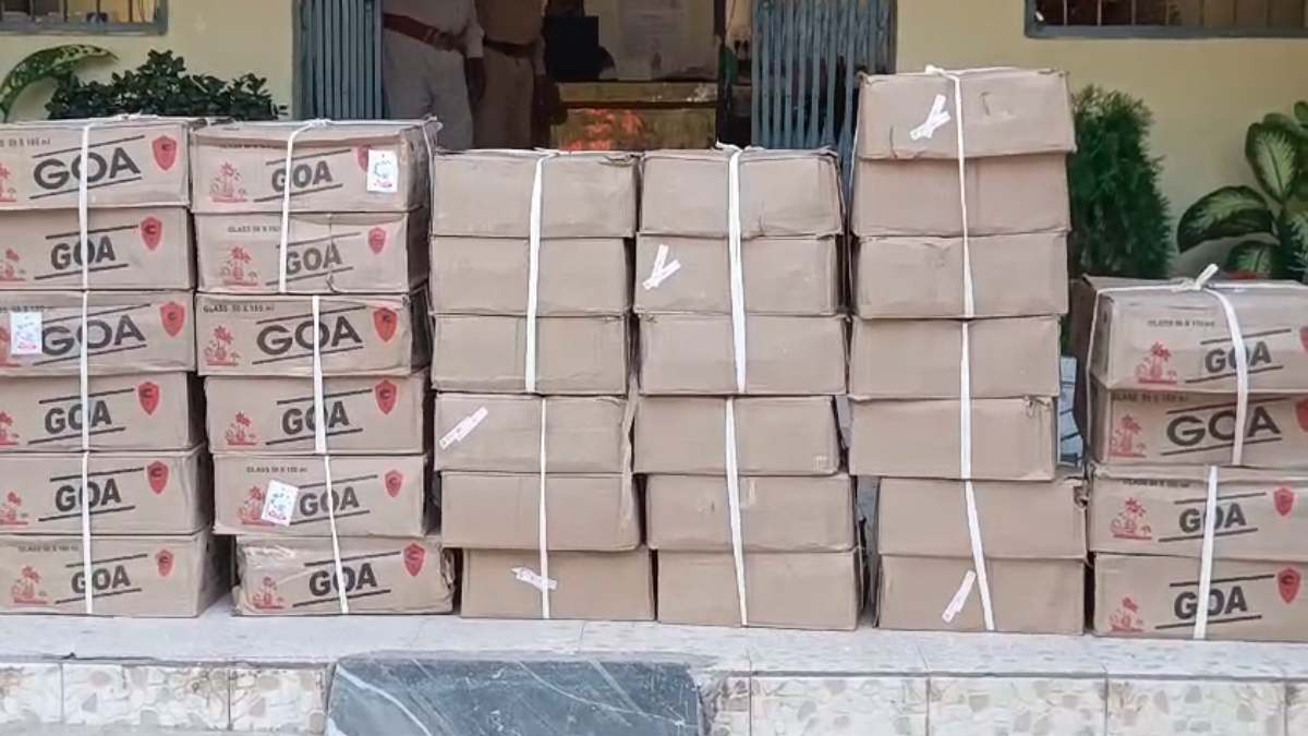 आचार संहिता लगने के बाद एक्शन में पुलिस: चुनाव में खपाने के पहले लाखों की अवैध शराब के साथ दो आरोपी गिरफ्तार