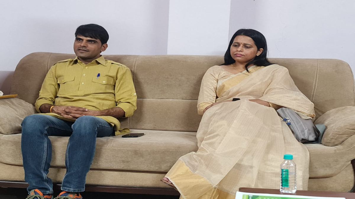 इंदौर पहुंचे ट्री मैन विष्णु लांबा: छोटे भाई की शादी में दहेज में मांगे थे पौधे, 1 करोड़ से ज्यादा पौधे लगाने का रिकॉर्ड, अनोखी पहल से कई लोग हुए प्रभावित