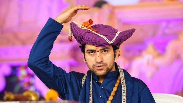 बागेश्वर धाम के बाबा धीरेंद्र शास्त्री श्री हरमंदिर साहिब में हुए नतमस्तक