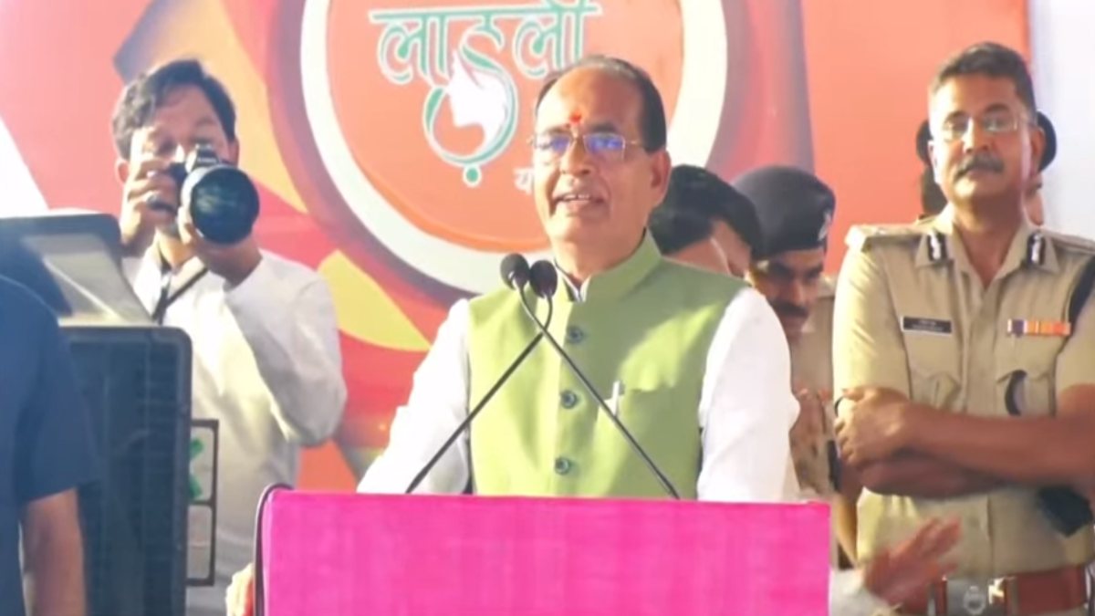 लाड़ली बहनों को पांचवीं किश्त की राशि ट्रांसफर: CM शिवराज बोले- बेटियों का अपमान सहन नहीं, पूछा- मैं सरकार अच्छी चला रहा हूं या नहीं, बहनों ने दिया ये जवाब