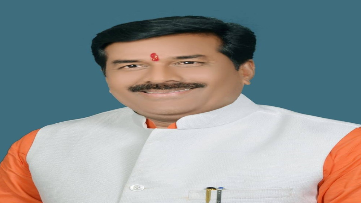 रेल्वे स्टेशन रिनोवेशन की धीमी गति पर सांसद नाराजः भारत कुशवाह ने निर्माणी एजेंसी को लगाई फटकार, समय पर काम पूरा करने दिए निर्देश