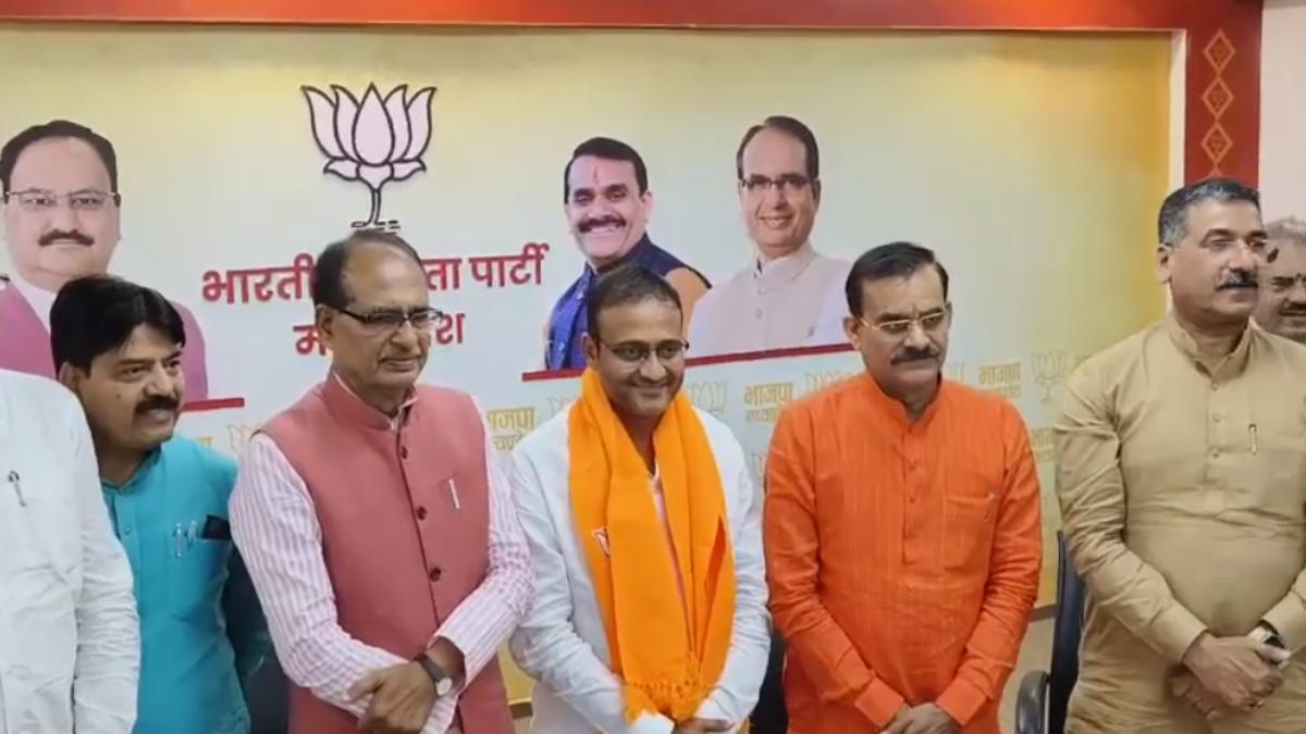 MP मिशन 2023: विधायक सचिन बिरला ने थामा BJP का दामन, कांग्रेस बोली- विधायकी जाने का डर, इसलिए भाजपा में हुए शामिल