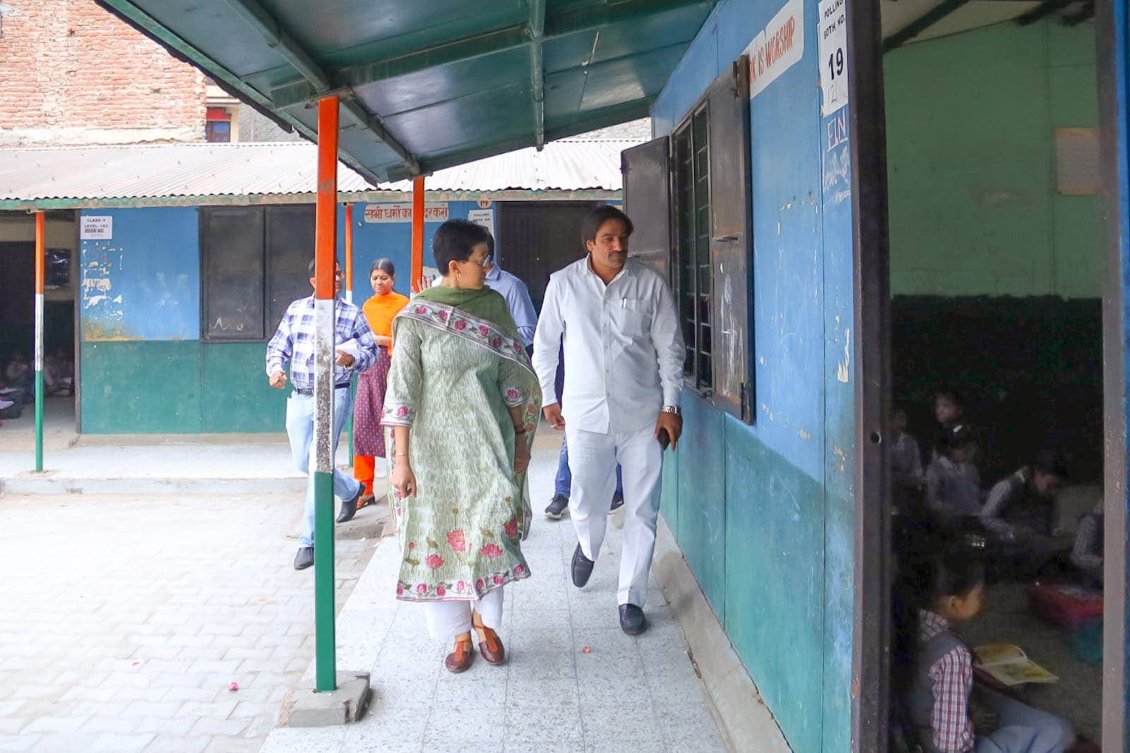 Delhi News: शिक्षामंत्री को ज्यादातर शिक्षक अनुपस्थित मिले