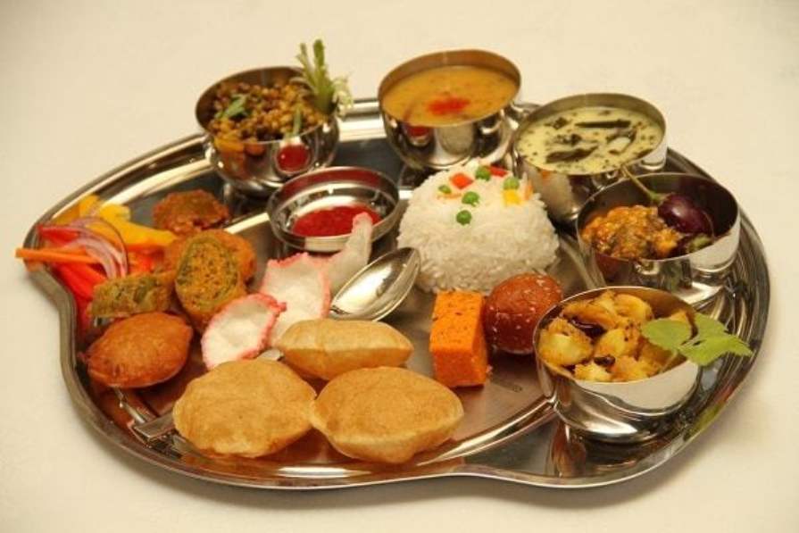 Pitru Paksha: पितृ पक्ष में पितरों के लिए भोजन बनाते समय रखें इन 6 जरूरी बातों का ख्याल
