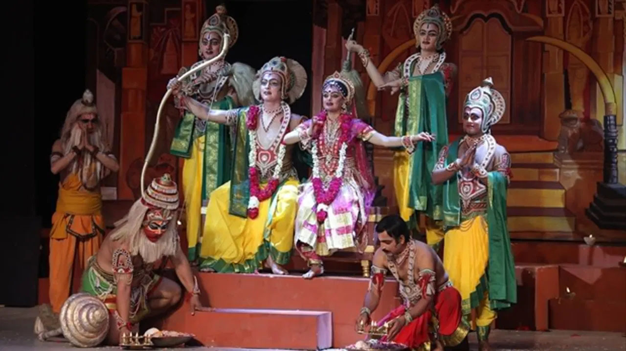 रामलीला में श्रीराम से युद्ध लड़ने अमेरिका से आया रावण