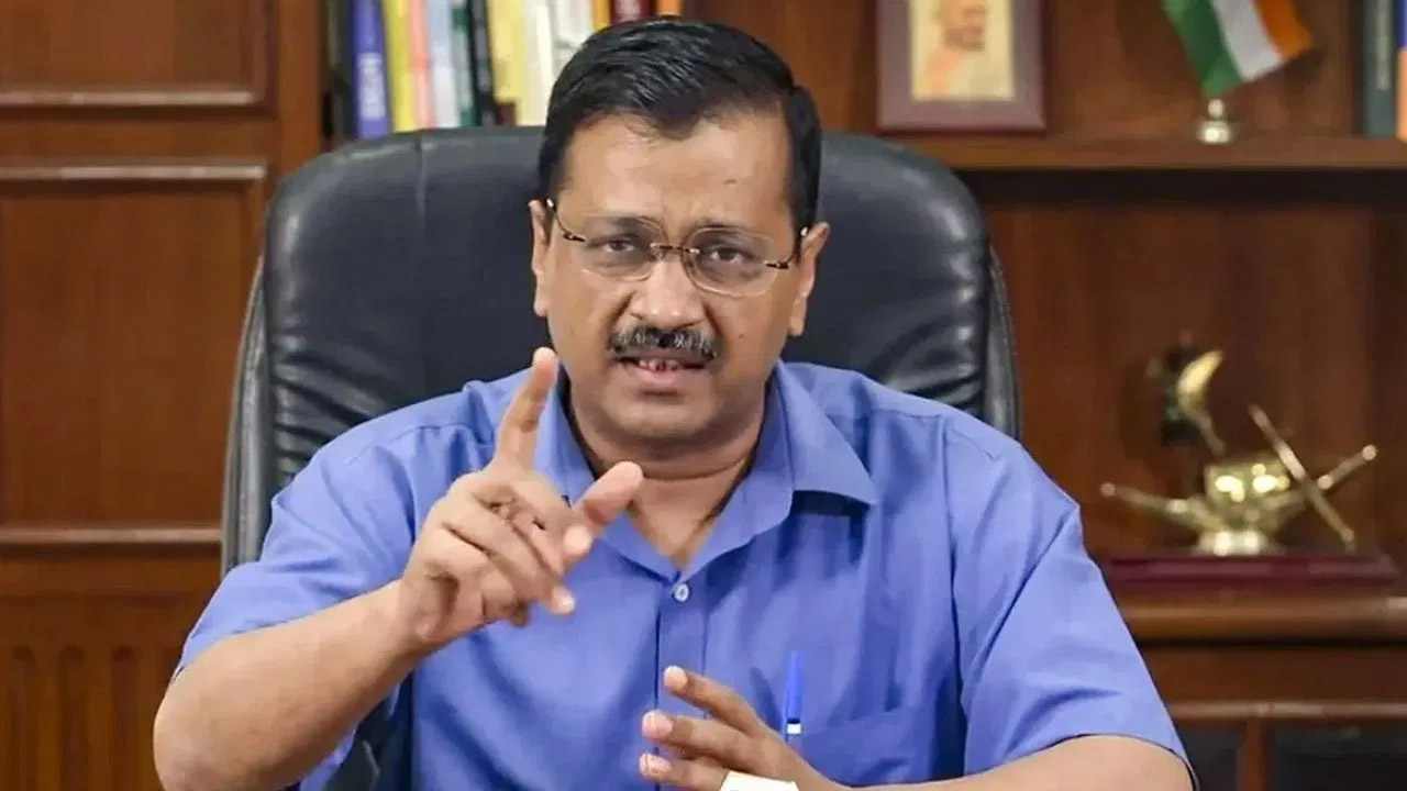 सेवा क्षेत्र से जुड़े कर्मियों के लिए कानून बनेगा सीएम केजरीवाल