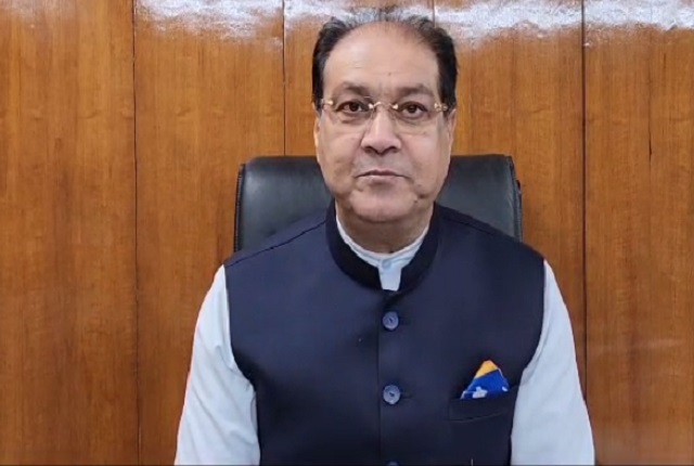 मोहसिन रजा की मांग, जांच में सहयोग न करने वाले मदरसों की मान्यता निलंबित करें सरकार