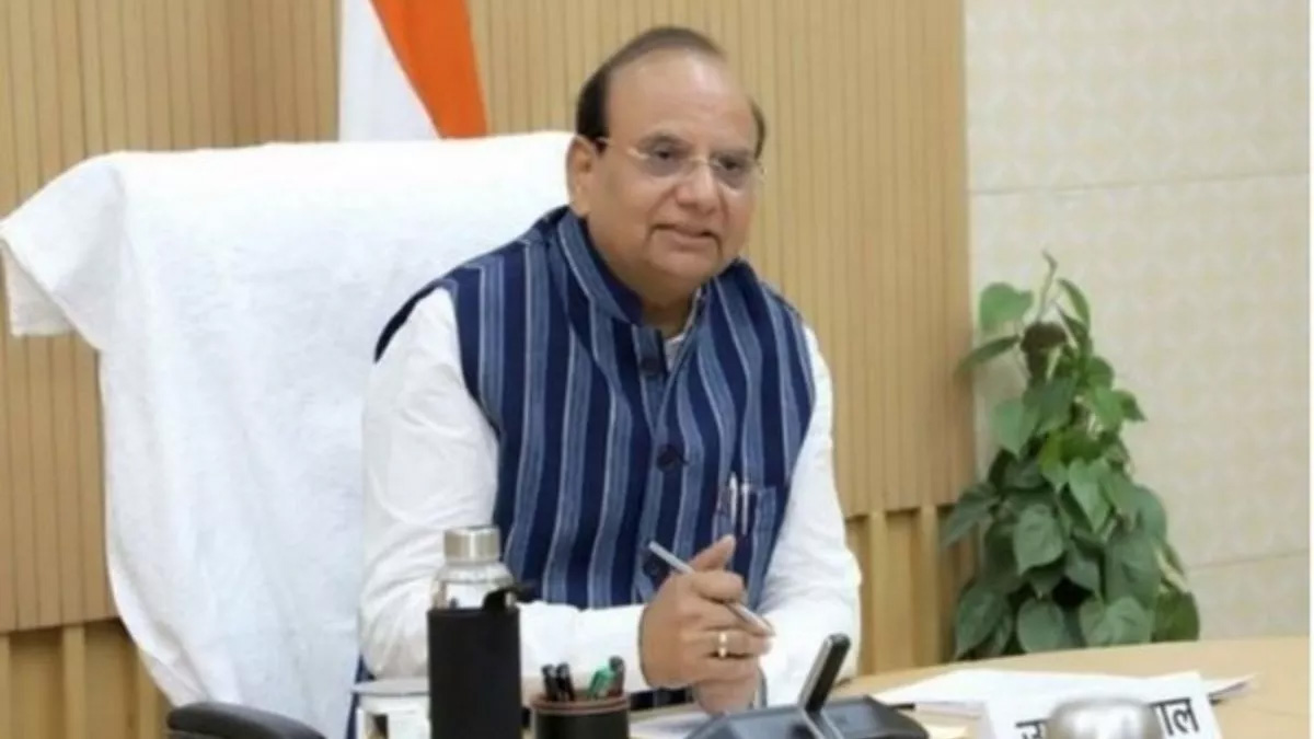 सभी सड़कों की मरम्मत करें : एलजी