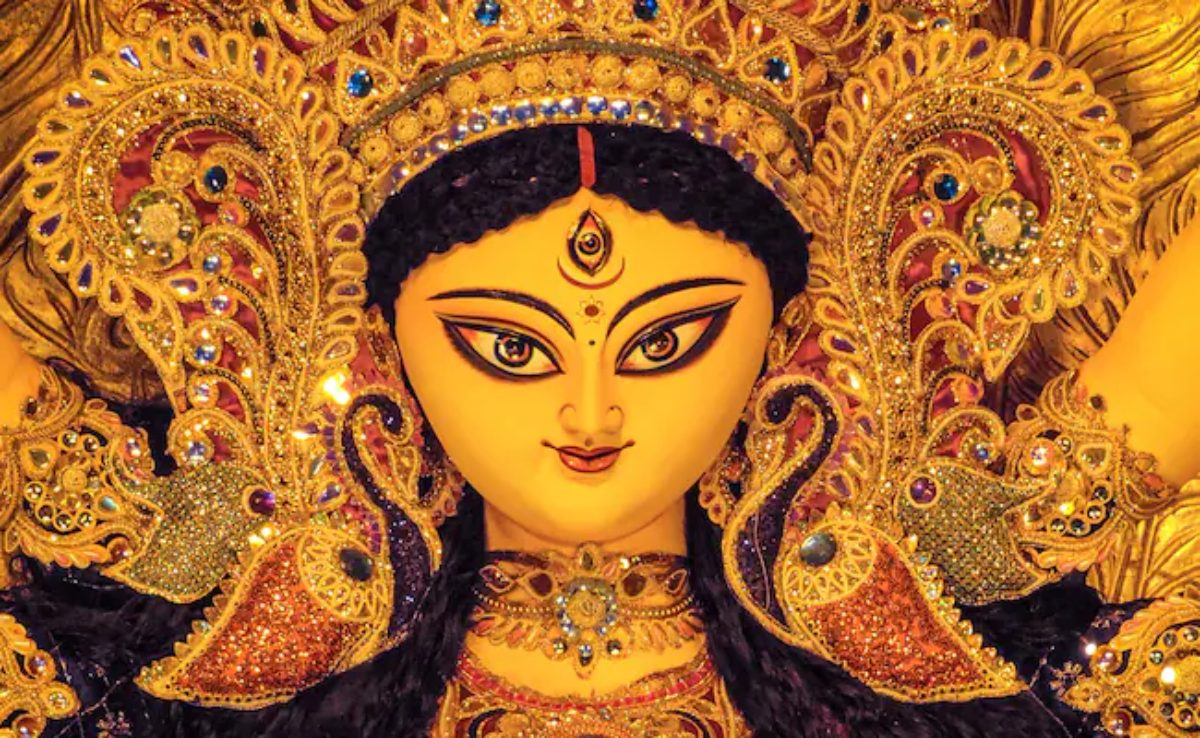 Navratri 6th Day: महा-षष्ठी के दिन मां दुर्गा करेंगी अपने मायके में प्रवेश, सह-परिवार जाएंगी माता …