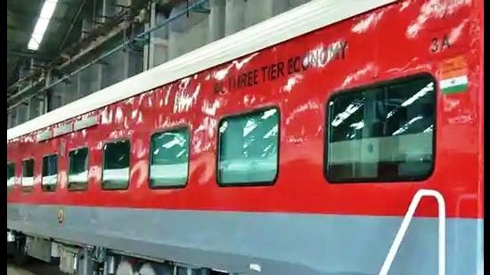 नई दिल्ली – श्री माता वैष्णो देवी कटड़ा के बीच चलेगी गति शक्ति सुपरफास्ट एक्सप्रेस