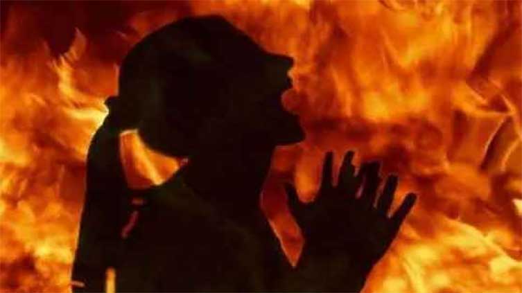 Rajasthan Crime News: पति की हैवानियत, मारपीट के बाद पत्नी को जिंदा जलाया!