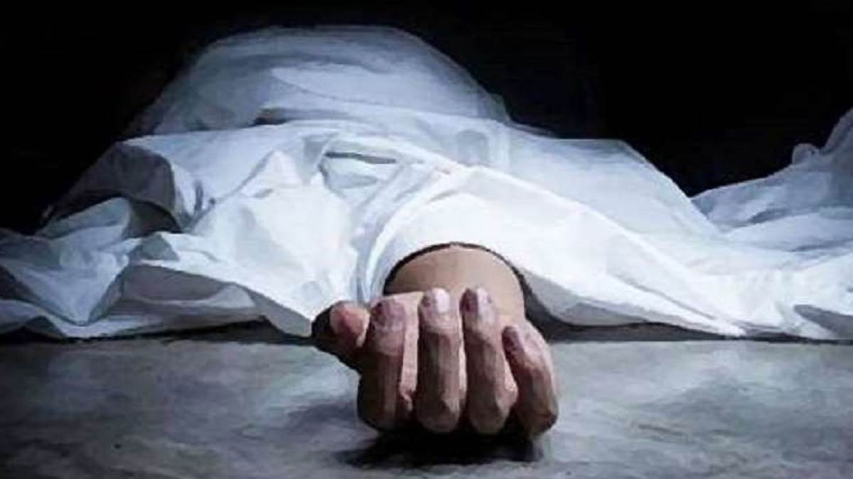 Delhi News: टंकी की सफाई के दौरान तीसरी मंजिल से गिरकर प्लंबर की मौत