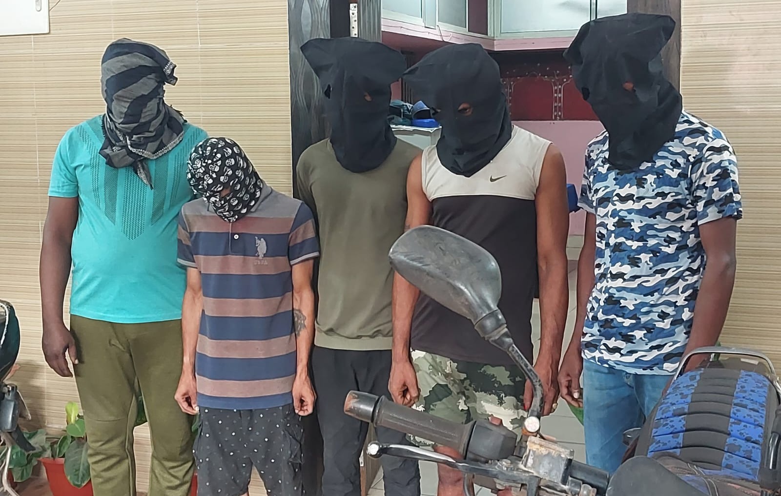 दुर्गा पूजा से पूर्व एक्शन मोड में भुवनेश्वर पुलिस, अपराधिओं की खैर नहीं