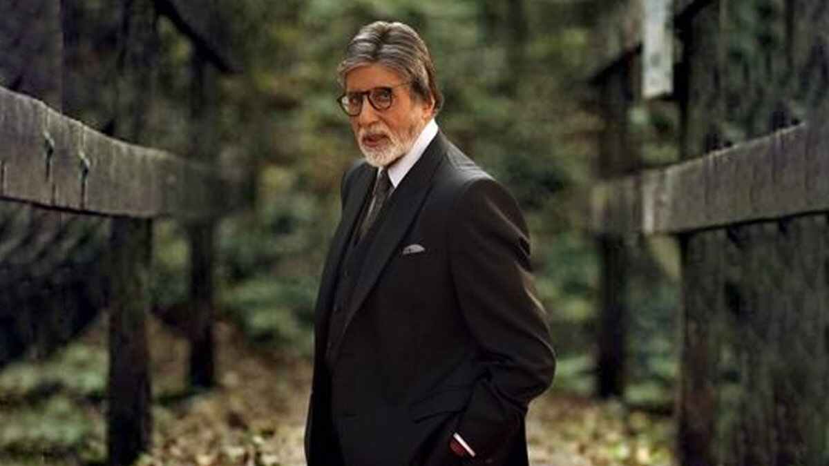 इस एक्ट्रेस की चप्पल लेकर चलते थे Amitabh Bachchan, न जया न रेखा तो जानिए कौन है वो …