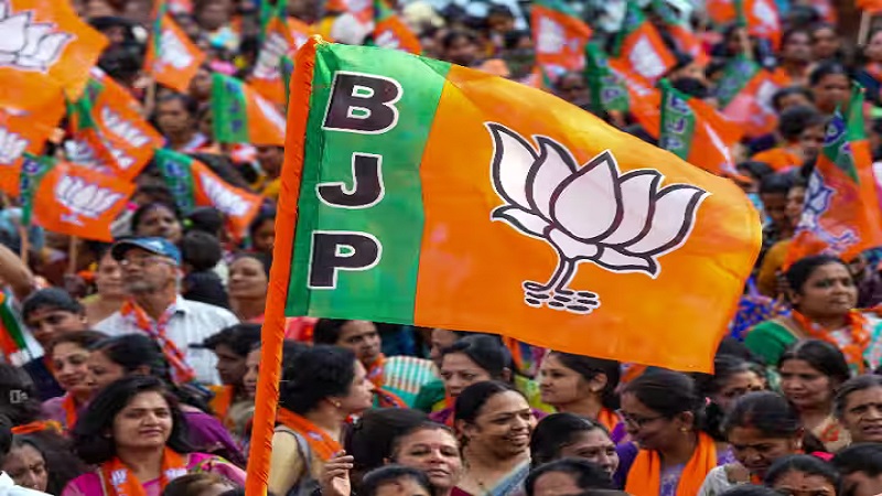 MP चुनाव से पहले BJP की बढ़ी मुश्किलें: मैहर MLA और पूर्व सांसद के बेटे कांग्रेस में हो सकते हैं शामिल, अभय मिश्रा भी थामेंगे हाथ! इधर मऊगंज-पंधाना में भाजपा प्रत्याशी के खिलाफ बगावत तेज
