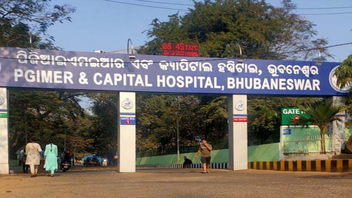 Capital Hospital Bhubaneswar Case : पति, पत्नी और बच्चे का हुआ DNA टेस्ट, शिकायतकर्ता ने कहा- ‘नतीजा जो भी आए स्वीकार करूंगा’