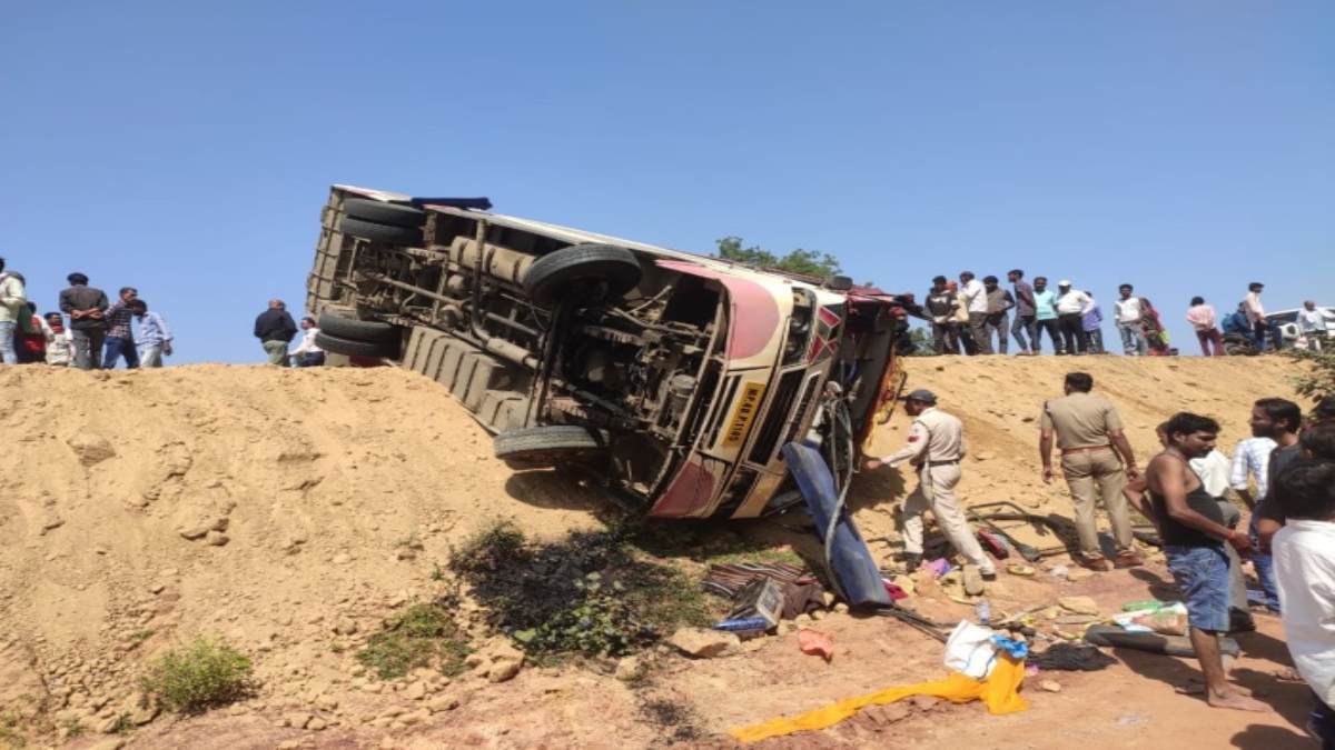 Accident News: बैतूल से इटारसी आ रही बस अनियंत्रित होकर पलटी,15 से ज्यादा यात्री घायल, 5 गंभीर
