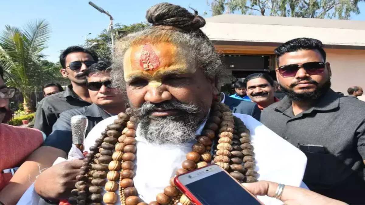 गौमाता वोट तो नहीं लेकिन श्राफ जरूर देंगी: कंप्यूटर बाबा का शिवराज सरकार पर निशाना; कहा- आज गौमाता सड़क पर तड़प-तड़प के मरने को मजबूर