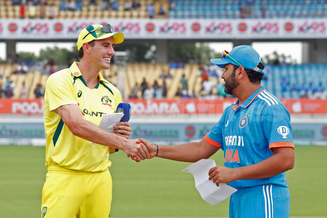 IND vs AUS CWC 2023 : भारत आज ऑस्ट्रेलिया के खिलाफ करेगा अपने अभियान की शुरुआत, शुभमन गिल हुए टीम से बाहर, इस खिलाड़ी को मिली जगह, जानें संभावित प्लेइंग 11