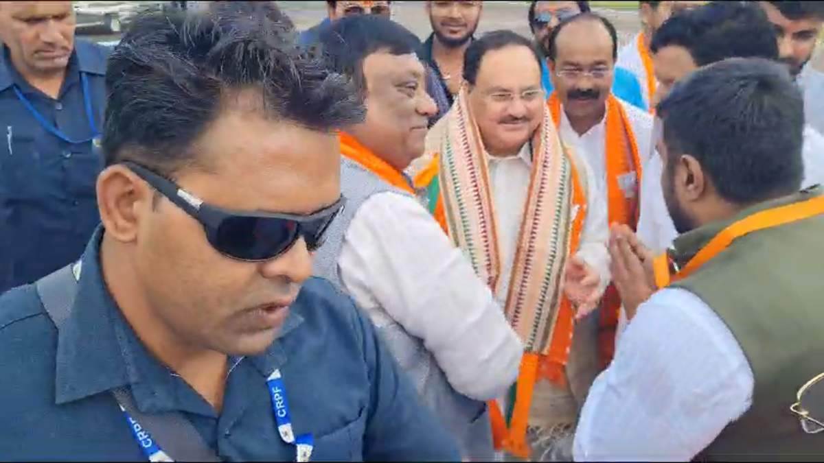 CG BREAKING : BJP के राष्ट्रीय अध्यक्ष जेपी नड्डा पहुंचे रायपुर, कुशाभाऊ ठाकरे परिसर में भाजपा पदाधिकारियों की लेंगे बैठक
