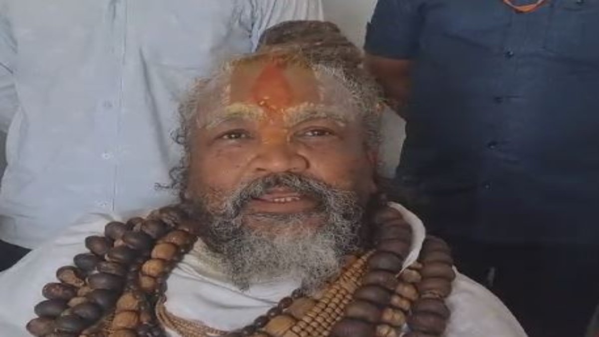 कंप्यूटर बाबा का शिवराज सरकार पर हमला: कहा- सनातन धर्म का कर रही ढोंग, गौ माता रोड पर तड़प-तड़पकर मर रही, नहीं बनाई कोई योजना  