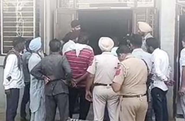 एक घर से 29 लाख की लूट, 2 मोटरसाइकिल सवार नकाबपोश लुटेरे पिस्तौल की नोक पर दिया वारदात को अंजाम