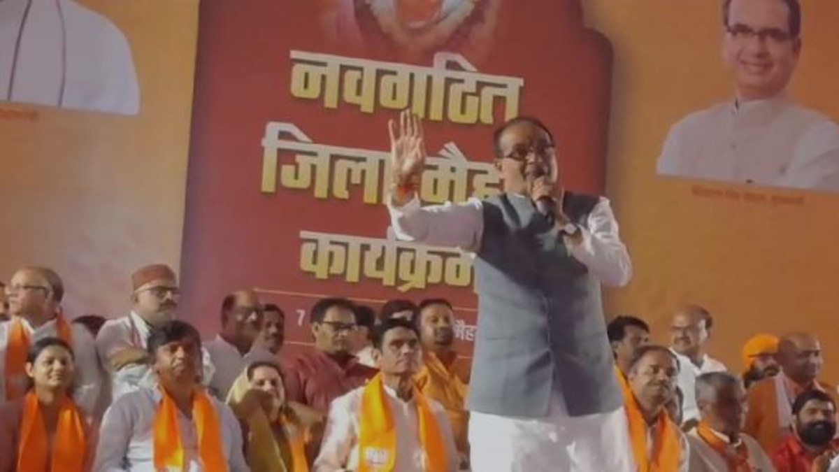 सीएम शिवराज ने मां शारदा को समर्पित किया नवगठित जिला मैहर, कहा- मां शारदा लोक तथा हर की पौंड़ी का होगा भव्य निर्माण