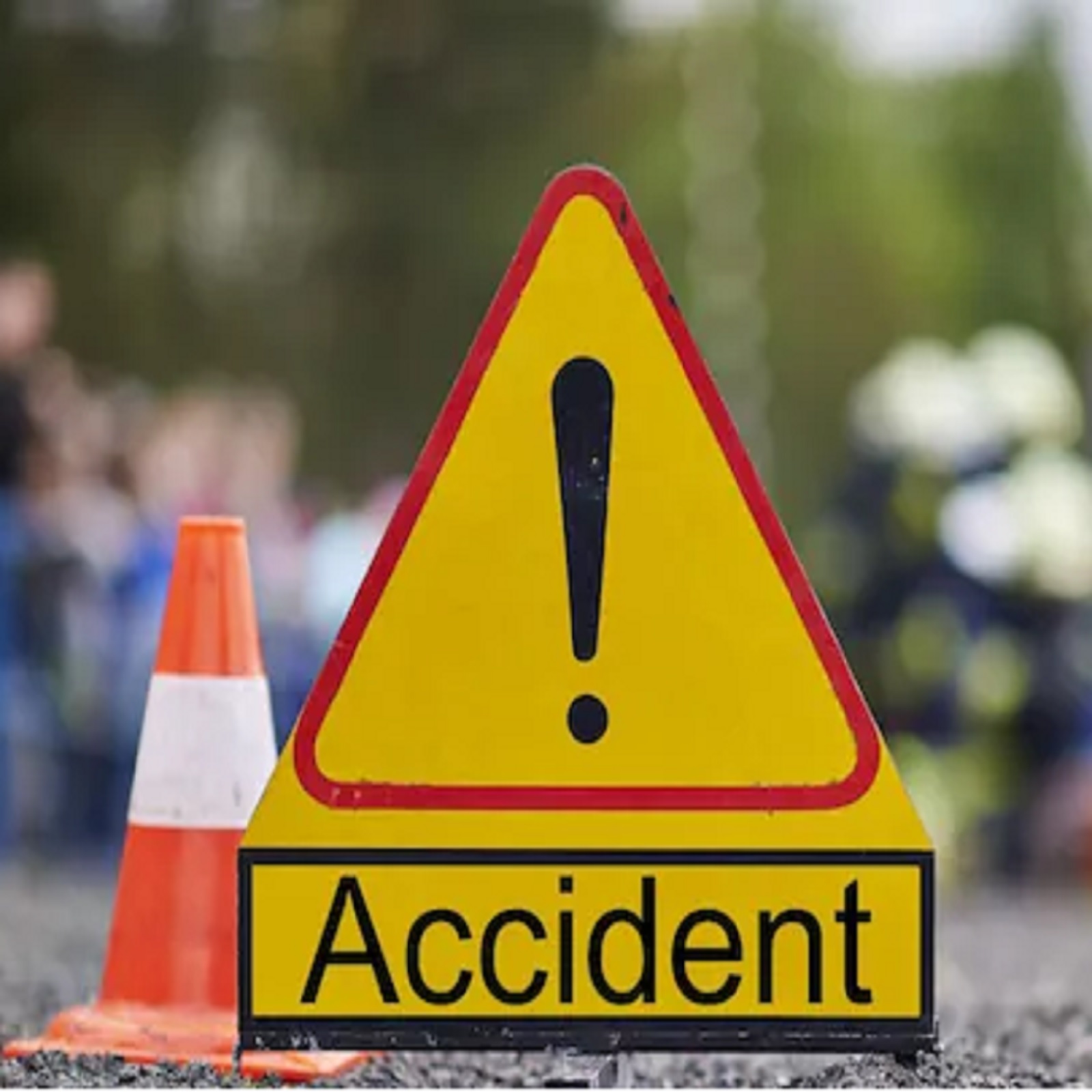 Odisha Road Accident : ट्रक ने बाइक को मारी टक्कर, महिला समेत तीन की मौत