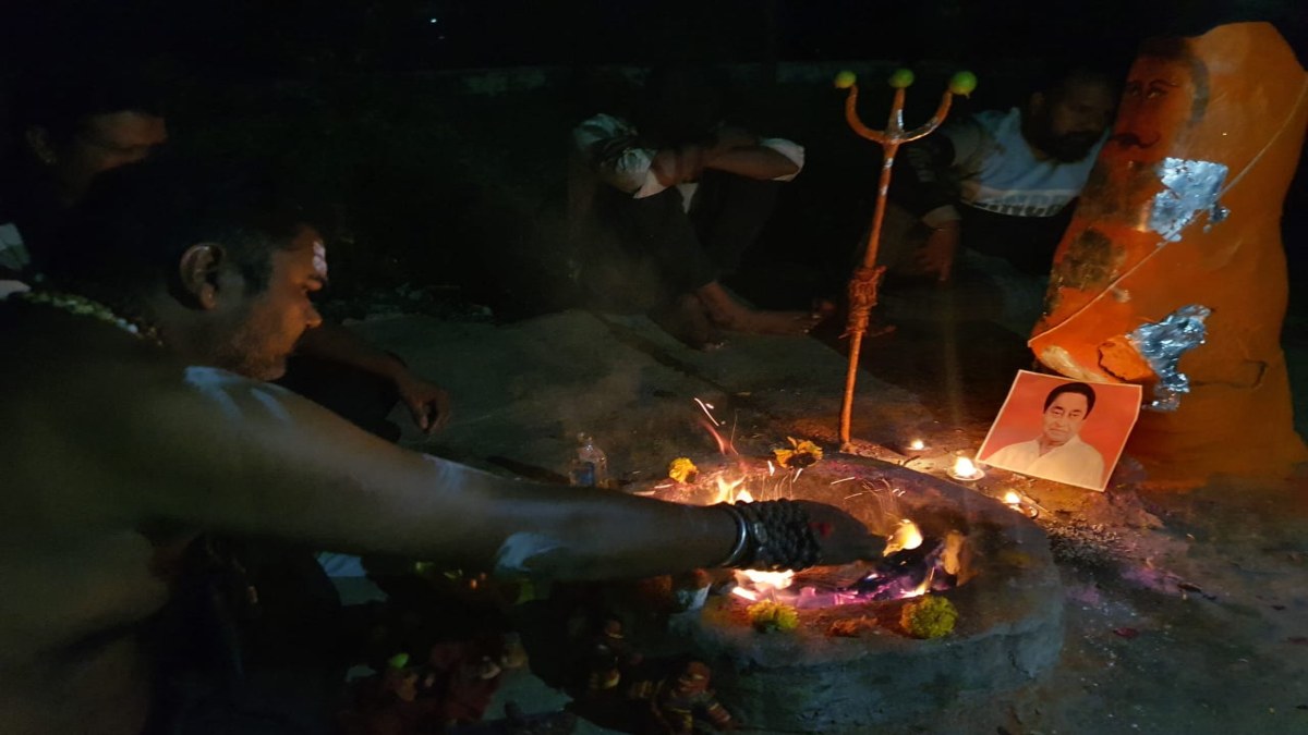 सत्ता के लिए तंत्र साधना! कमलनाथ को सीएम बनाने चक्रतीर्थ श्मशान घाट पर हो रहा विशेष अनुष्ठान