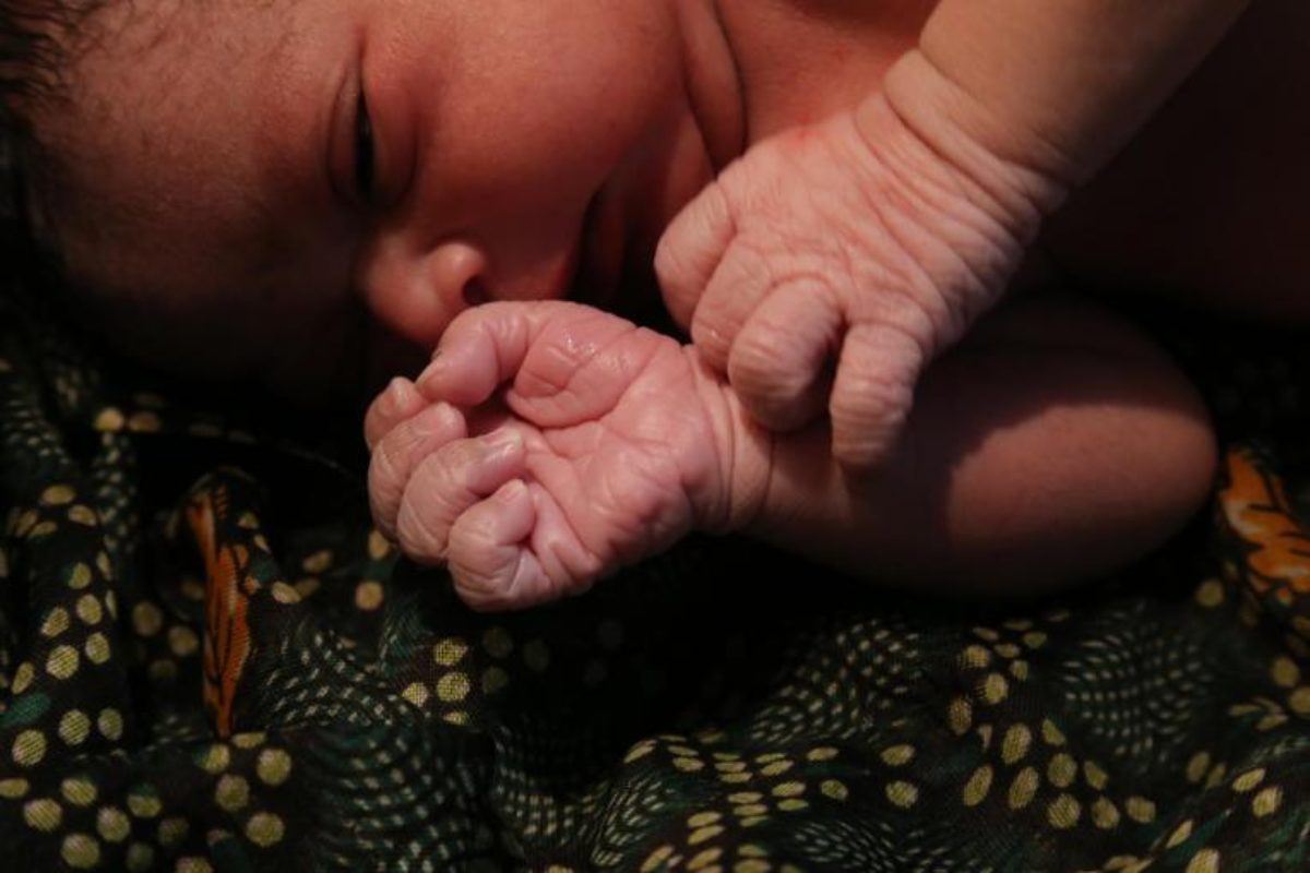 Odisha News: जंगल में लावारिस हालत में मिली एक नवजात शिशु, समय पर पहुंची गांव की महिलाएं