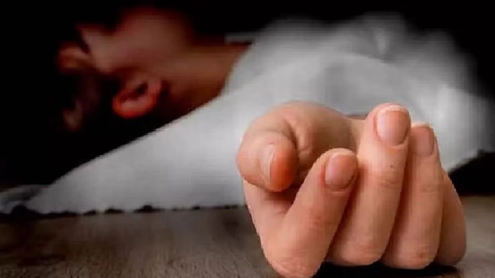 भद्रक में हादसा, साइन बोर्ड गिरने से 6 साल के बालक की मौत