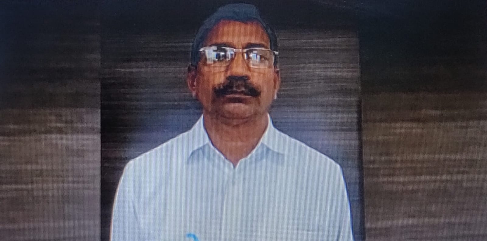 लखनऊ. काम दिलाने के बदले ठगी करने वाला बर्खास्त सचिवालय कर्मी गिरफ्तार, EOW ने की कार्रवाई