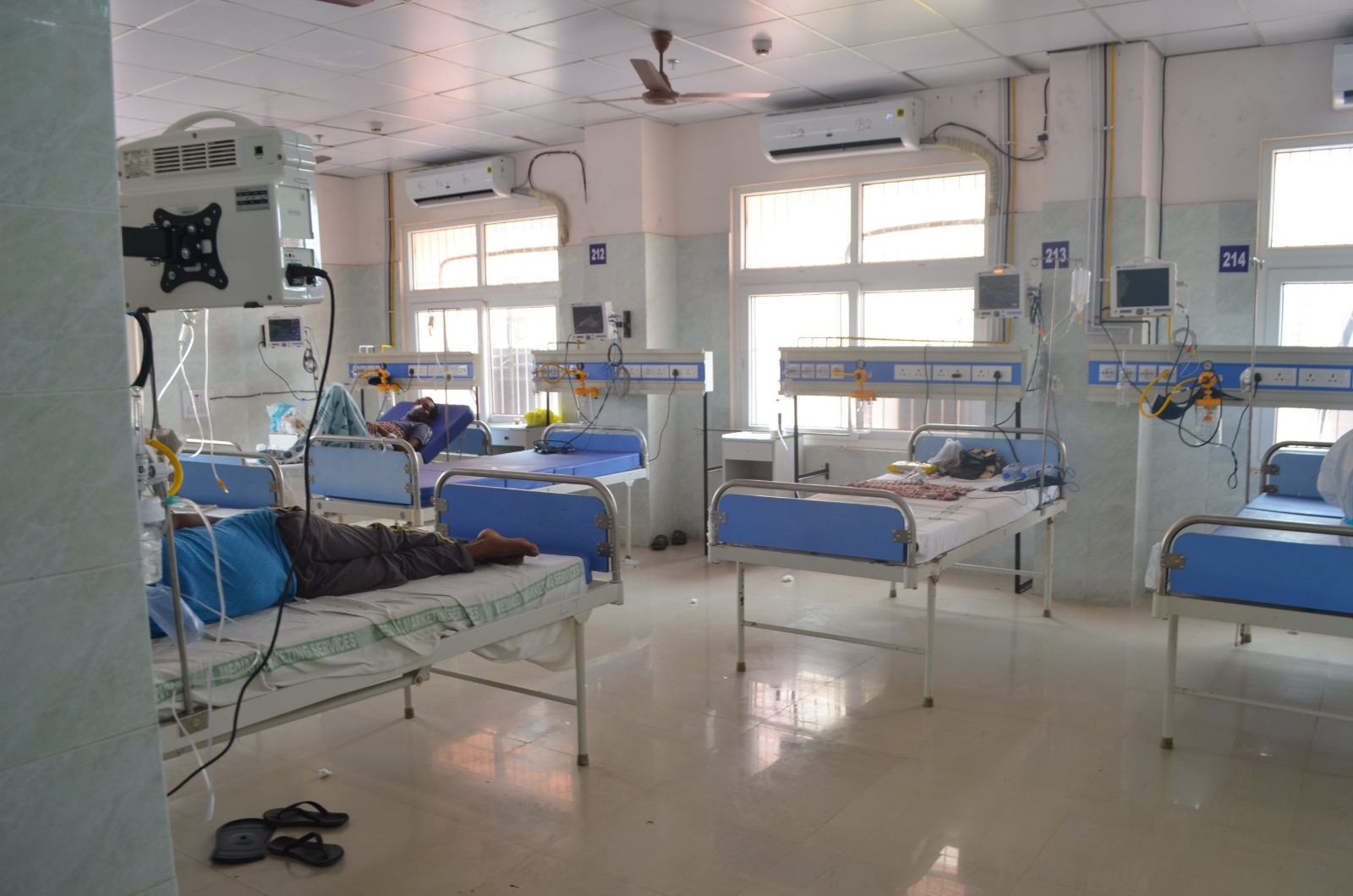 अब आध्यात्मिक माहौल के लिए SCB Medical में 24 घंटा सुनने को मिलेगा भजन, मरीजों पर पड़ा सकारात्मक प्रभाव